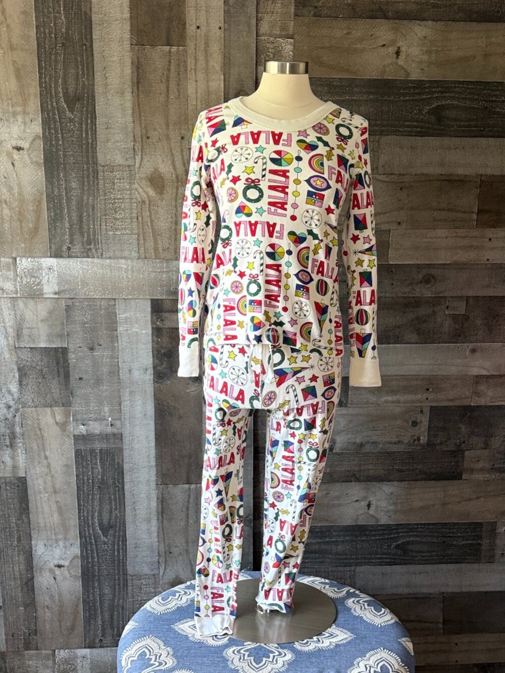 Hanna Andersson FALALA rainbow pajama set medium Christmas holiday party winter